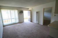 Building Photo - Villa Verde Apartments in Encino, California