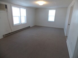 405 Euclid St Apartments