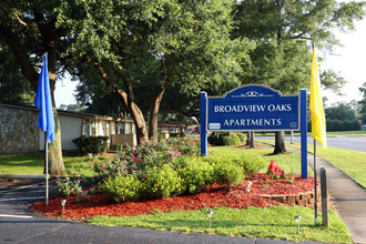 Broadview Oaks Apartments | Pensacola, FL Apartments