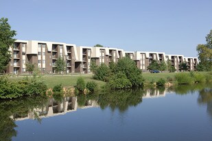 Spring Crossings Apartments