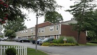 Stratford at Williamsburg Apartments