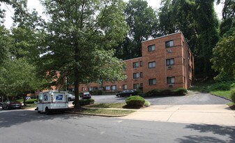 524 Thayer Avenue Apartments