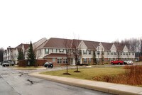 Independence Village Apartamentos
