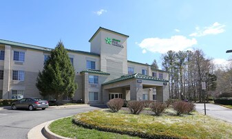 Furnished Studio – North Chesterfield - Ar...