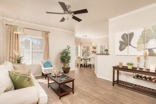 Pinnacle At Union Hills Apartments