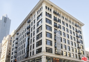 315 W 5th St Apartments