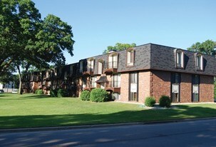 Glen Oaks Apartments