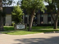 Riverview Court Apartments