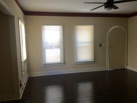 271 N Holliston Ave Pasadena CA Apartments