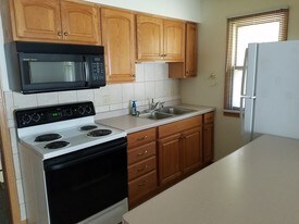 921 Redwood St W La Crescent MN Apartments