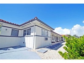 7746 Carlyle Ave Miami Beach FL Apartments
