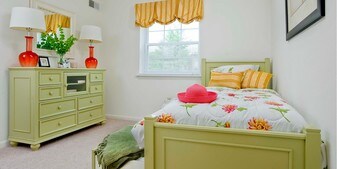 Oakridge Manor Apartments