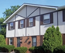 Olde English Manor Apartments