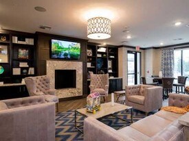 Westport Gardens Llc Apartments And Nearby Louisville The Vinings Of Hurstbourne Apartments
