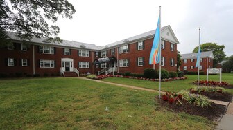 Huntington on the James Apartments