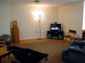 305 13th St Franklin PA Apartments