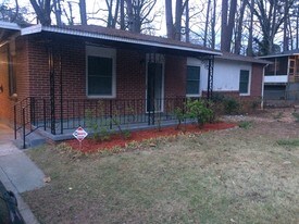 264 Banberry Dr SE