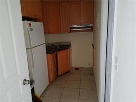 2625 N Andrews Ave Wilton Manors FL Apartments