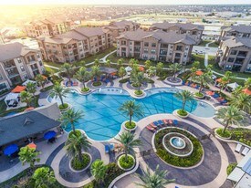 The Commons At Hollyhock Apartments