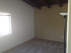 1909 Harriman Ln Redondo Beach CA Apartments