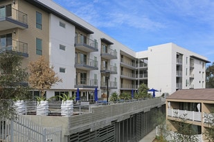 Modernaire Luxury Apartamentos