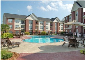 River Pointe Apartments