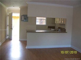 17255 SW 95th Ave Palmetto Bay FL Apartments
