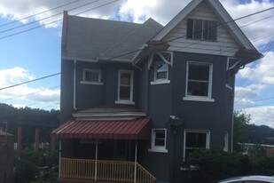 811 Sarah St West Homestead PA