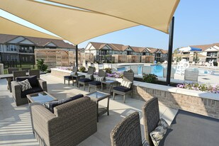 9910 Sawyer Apartamentos