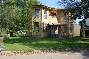 909 14th St Onawa IA Apartments
