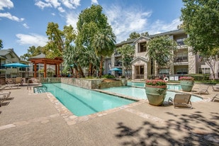 Hawthorne Riverside Apartments