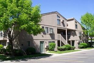 amber's Woodfire Lodges Apartments
