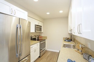 Loma Portal Apartments
