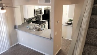 Townhomes on Emerson Apartments