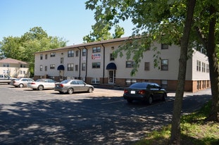 606 W Hovey Ave Normal IL Apartments