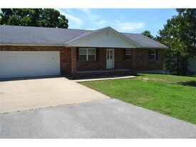 5 Bedroom Single-Family Home for Rent $1175