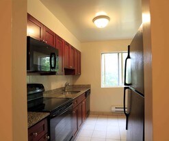 Scarsdale Fairway Apartments