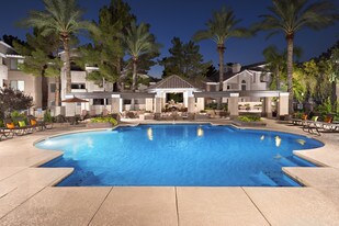 The Palisades At Paradise Valley Mall Apartments