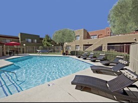 Zona Verde Apartments