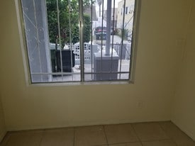 441 W 52nd St Apartments